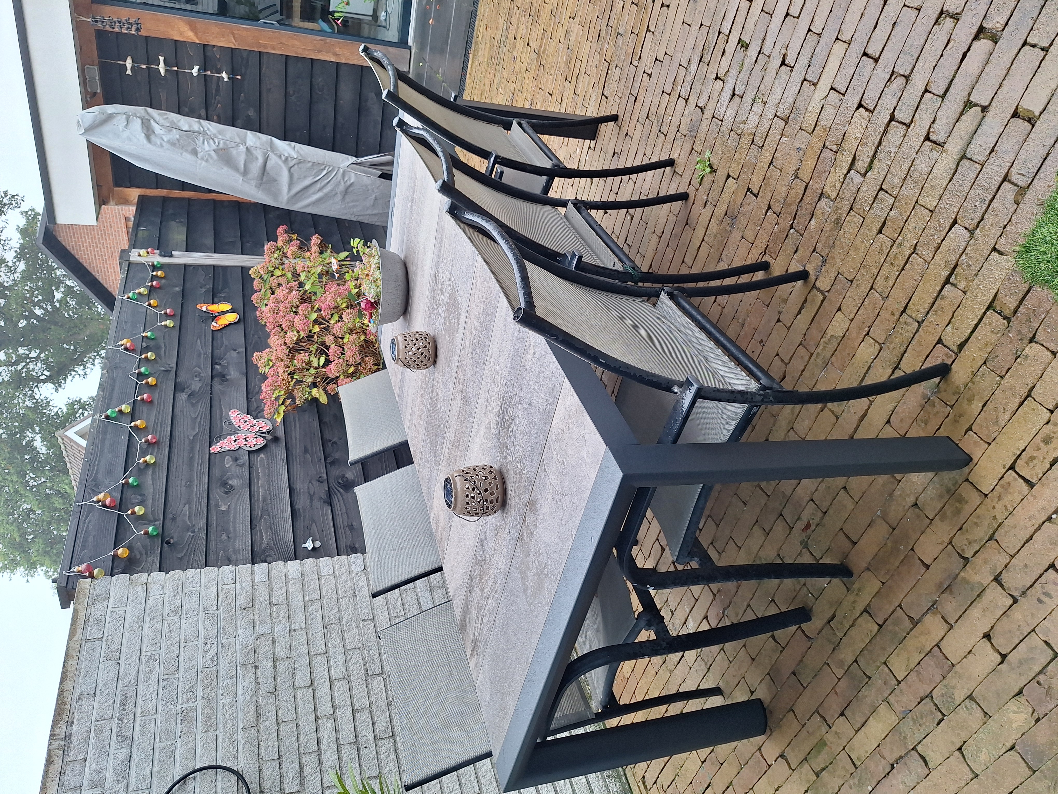 Klantfoto: AVH-Collectie Anvaya dining tuintafel 194-254x100xH74 cm uitschuifbaar aluminium antraciet